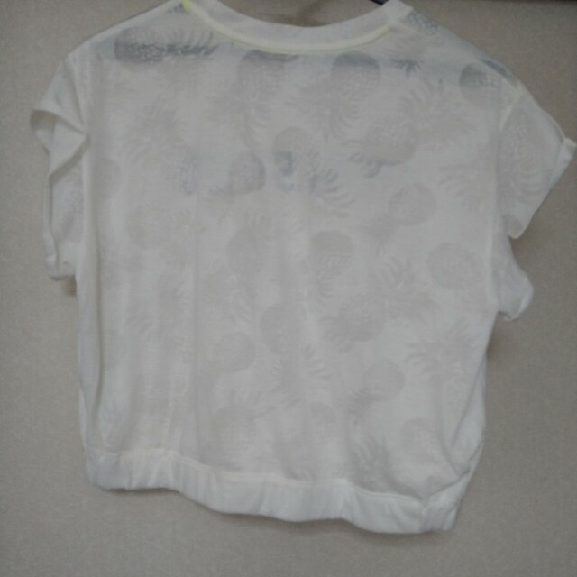 GU(ジーユー)のジーユー ショート トップス Tシャツ レディースのトップス(Tシャツ(半袖/袖なし))の商品写真
