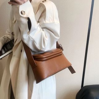 イルビゾンテ(IL BISONTE) がま口 ショルダーバッグ(レディース)の通販