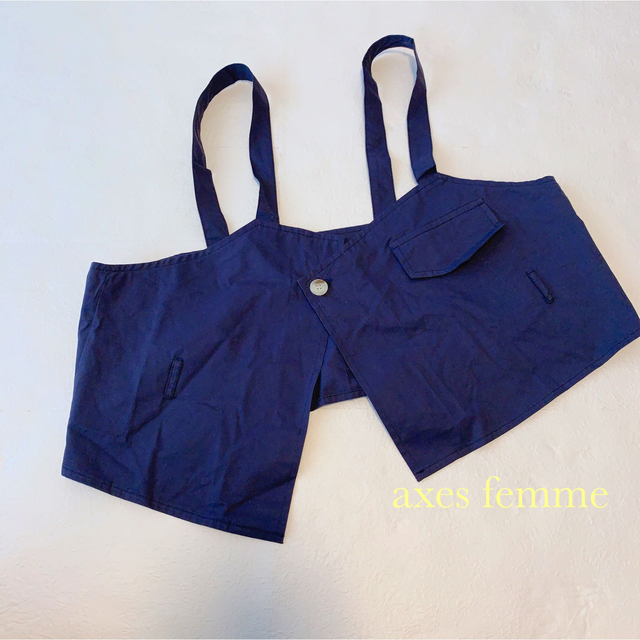 axes femme(アクシーズファム)のaxesfemme   ♡トップスに一工夫♡ ネイビー　肩紐ベスト レディースのトップス(ベスト/ジレ)の商品写真