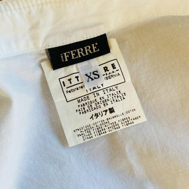 Gianfranco FERRE(ジャンフランコフェレ)のFERRE JEANS　　レディース 　ブラウス　お洒落ブラウス　イタリア製 レディースのトップス(シャツ/ブラウス(半袖/袖なし))の商品写真