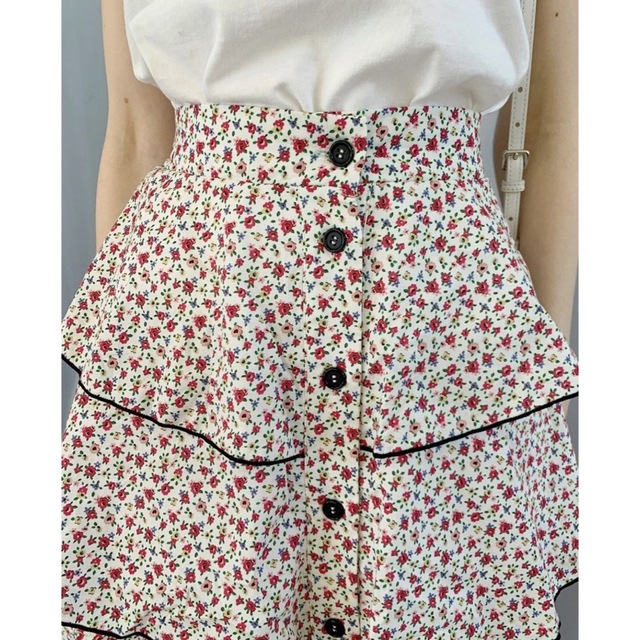 épine(エピヌ)のエピヌ　フロントボタンティアードスカート　 レディースのスカート(ロングスカート)の商品写真