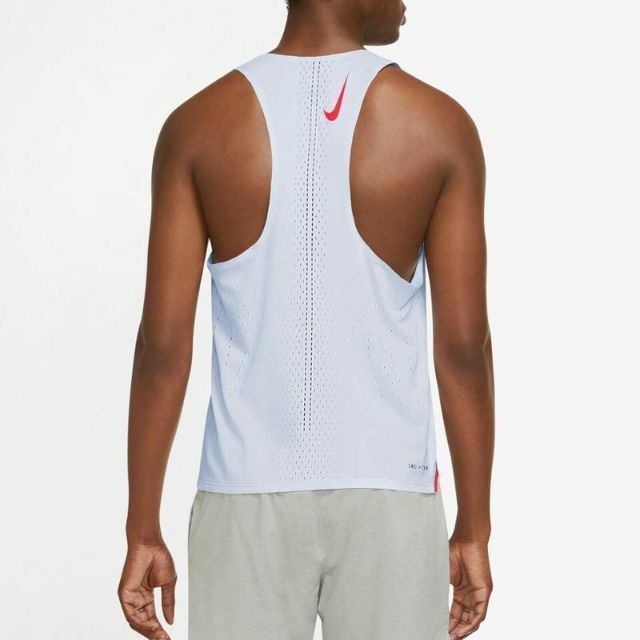 NIKE(ナイキ)のLサイズ　NIKE エアロスイフト　タンクトップ　水色　シングレット　ナイキ メンズのトップス(その他)の商品写真