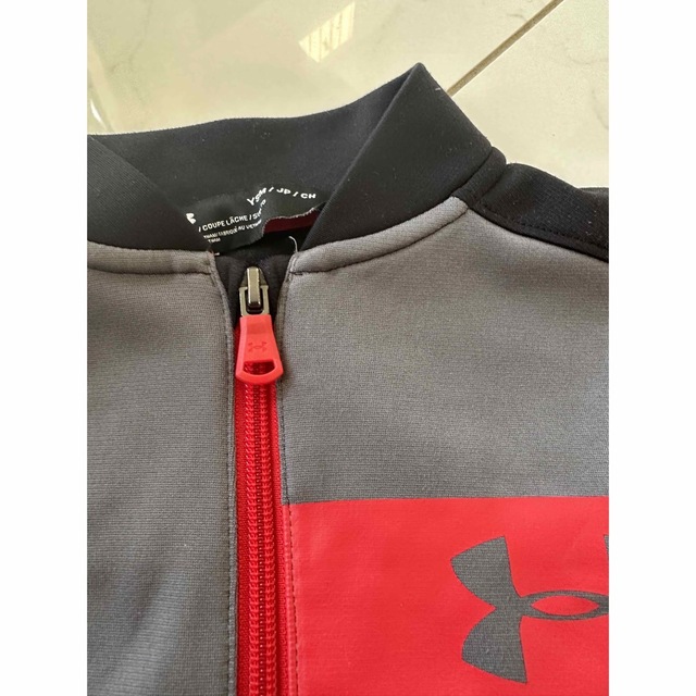 UNDER ARMOUR(アンダーアーマー)のアンダーアーマー　ジャージーブルゾン　YSM キッズ/ベビー/マタニティのキッズ服男の子用(90cm~)(ジャケット/上着)の商品写真