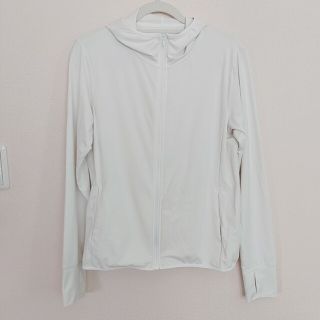 ユニクロ(UNIQLO)のUNIQLO　UVカット　エアリズム(パーカー)