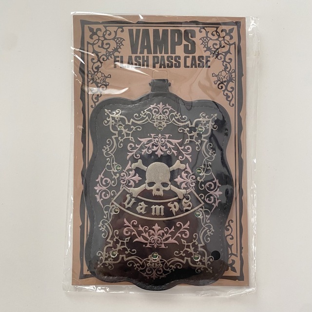 VAMPS / HYDE / FLASH PASS CASE / パスケース エンタメ/ホビーのタレントグッズ(ミュージシャン)の商品写真