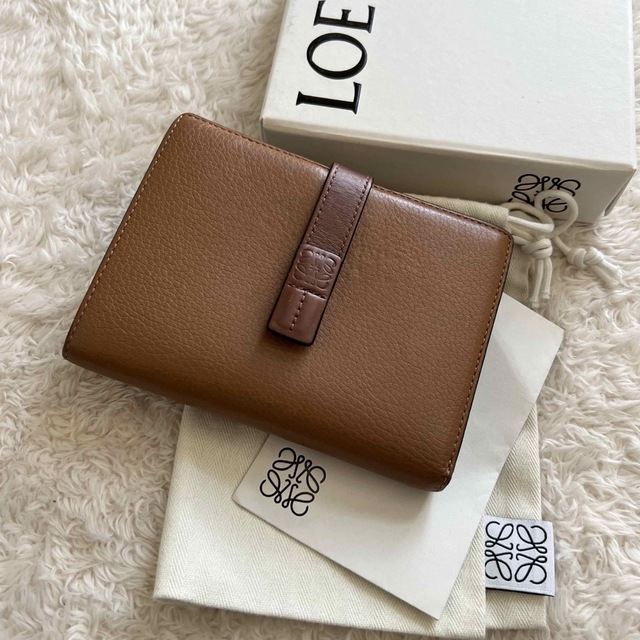 低反発 腰用 596 極上美品 LOEWE ロエベ 2つ折り財布 | www.birbapet.it