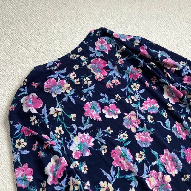 【極美品♡】　クレアルド　シワになりにくい！ボタニカルブラウス　花柄プルオーバー レディースのトップス(Tシャツ(長袖/七分))の商品写真