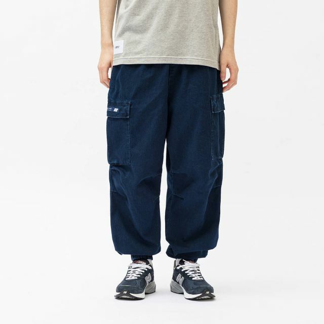 W)taps(ダブルタップス)のL MILT2001 TROUSERS COTTON. DENIM Indigo メンズのパンツ(デニム/ジーンズ)の商品写真