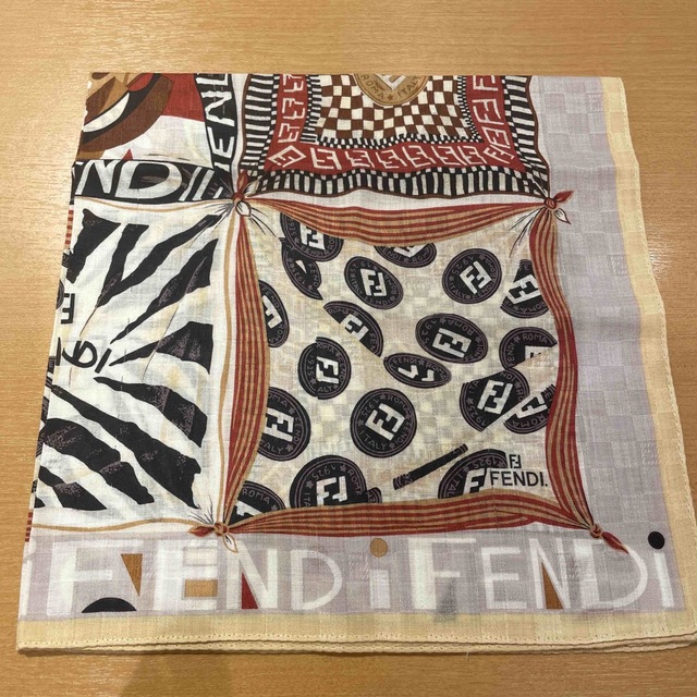 FENDI(フェンディ)のFENDIハンカチ レディースのファッション小物(ハンカチ)の商品写真