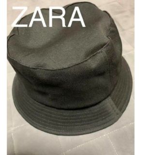 ザラ(ZARA)のzara 　ブラック　バケットハット(ハット)