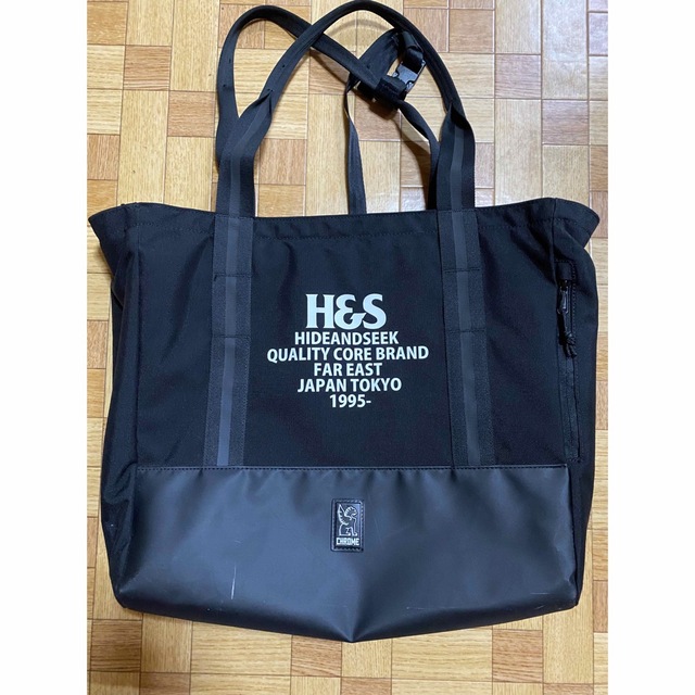 HIDE AND SEEK(ハイドアンドシーク)のH&S × CHROME Civvy Messenger Tote Bag メンズのバッグ(トートバッグ)の商品写真