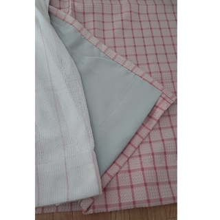 セシール(cecile)の遮光裏地付きカーテン ピンク 100×丈135 2枚(カーテン)