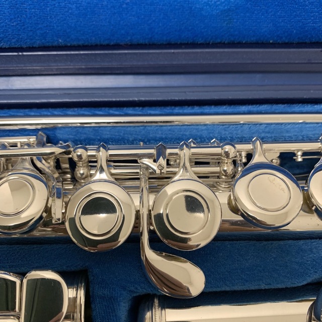 ヤマハ(ヤマハ)のヤマハフルート　YFL-211S Eメカ付き 楽器の管楽器(フルート)の商品写真
