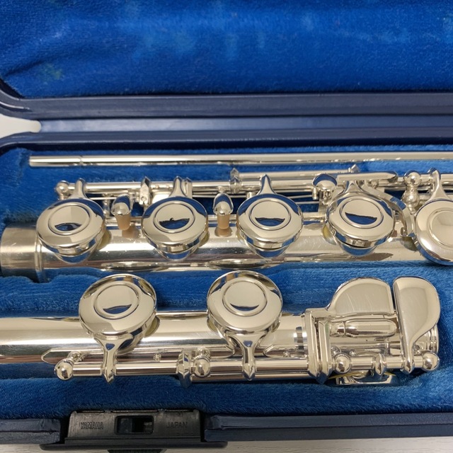 ヤマハ - ヤマハフルート YFL-211S Eメカ付きの通販 by musicgo's shop