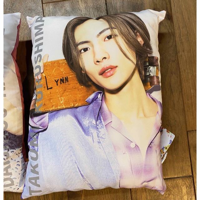 君の花になる フォトクッション 8LOOM 久留島巧 エンタメ/ホビーのタレントグッズ(アイドルグッズ)の商品写真