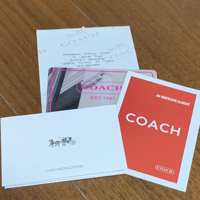 COACH(コーチ)の25937  コーチ　二つ折り財布　レッドエナメル　赤 レディースのファッション小物(財布)の商品写真