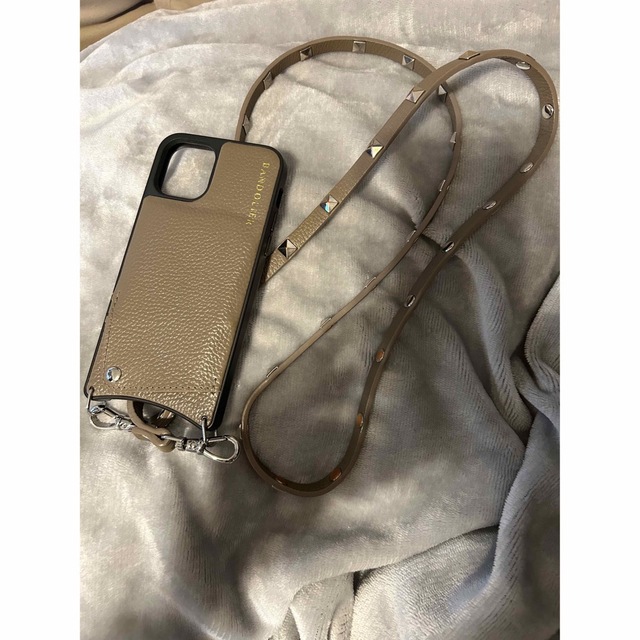 BANDOLIER(バンドリヤー)ストラップ付iPhone11Proケース 1