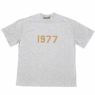 フィアオブゴッド(FEAR OF GOD)のFOG エッセンシャルズ 1977ロゴ 半袖 Tシャツ ライトグレー S(Tシャツ/カットソー(半袖/袖なし))