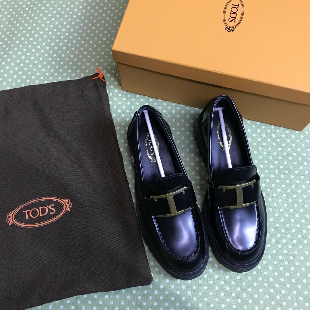 割引 TOD´S 正規品は公式通販で トッズ レザー ローファー レディース