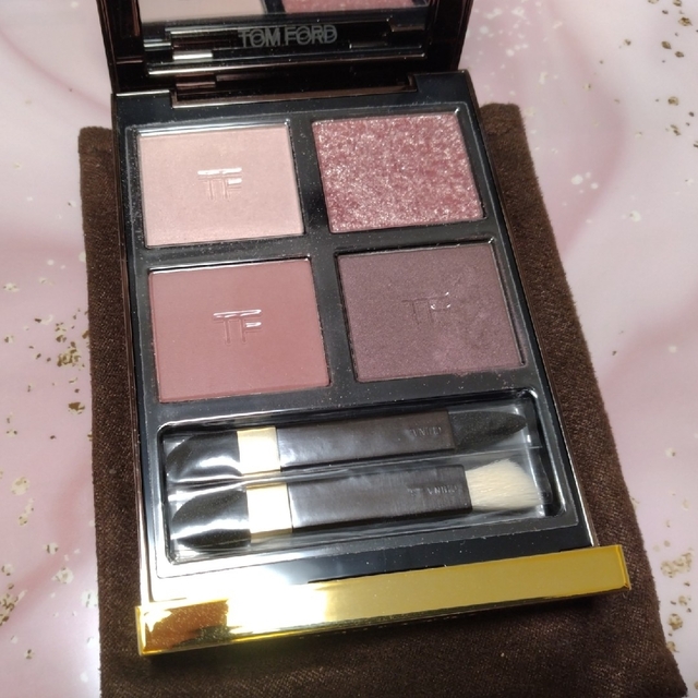 TOM FORD BEAUTY(トムフォードビューティ)のトムフォード アイカラークォード 030 インソレントローズ コスメ/美容のベースメイク/化粧品(アイシャドウ)の商品写真