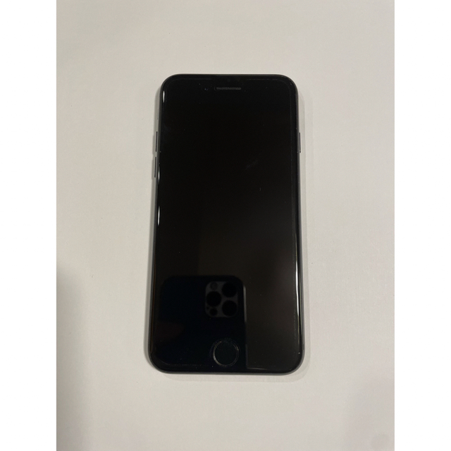 iPhone(アイフォーン)のiPhone7 32GB black スマホ/家電/カメラのスマートフォン/携帯電話(スマートフォン本体)の商品写真