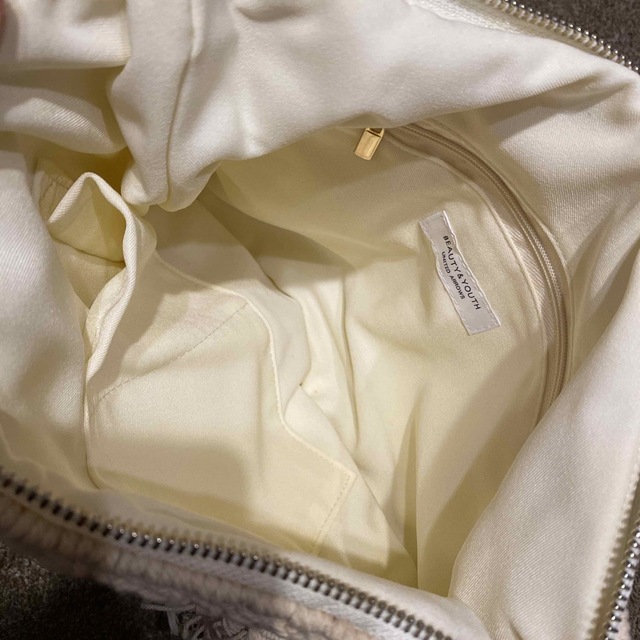 BEAUTY&YOUTH UNITED ARROWS(ビューティアンドユースユナイテッドアローズ)のマクラメフリンジクラッチバッグ ハンドメイドのファッション小物(バッグ)の商品写真