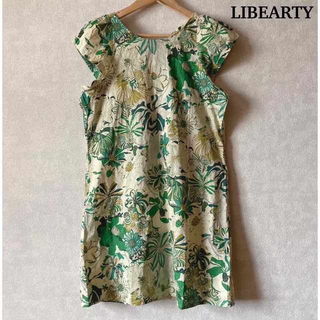 LIBERTY. リバティ生地 花柄 ハンドメイド リボン デザイン ワンピース