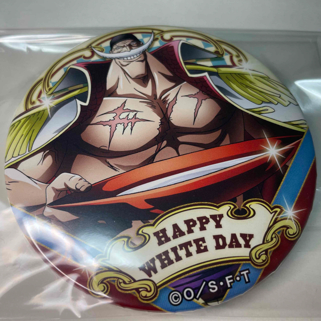 ONE PIECE(ワンピース)の輩缶バッジ　WhiteDay (白ひげ) エンタメ/ホビーのアニメグッズ(バッジ/ピンバッジ)の商品写真