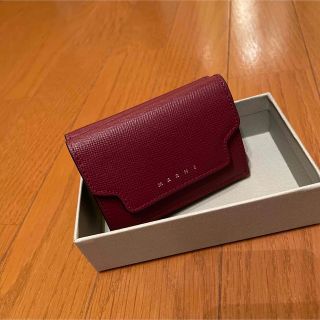 マルニ(Marni)のマルニ MARNI 財布 三つ折り ミニ財布 サフィアーノレザー レッド　新品(財布)