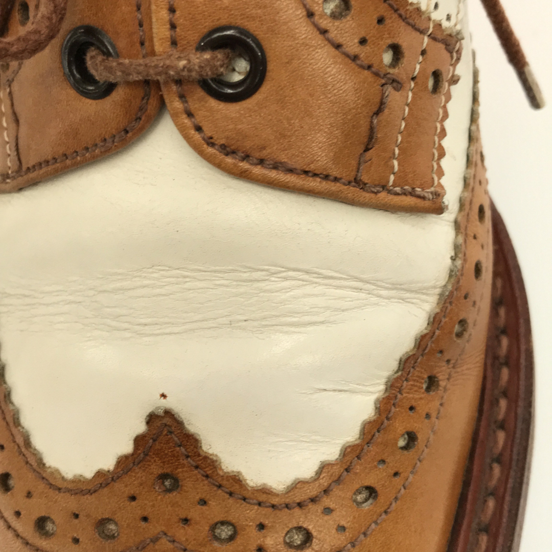 Trickers(トリッカーズ)のTRICKERS 2トーンウィングチップシューズ UK9 メンズの靴/シューズ(ドレス/ビジネス)の商品写真