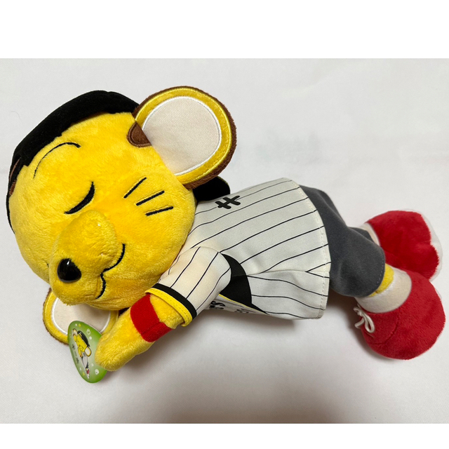 阪神タイガース　ぬいぐるみ　キー太 エンタメ/ホビーのおもちゃ/ぬいぐるみ(キャラクターグッズ)の商品写真