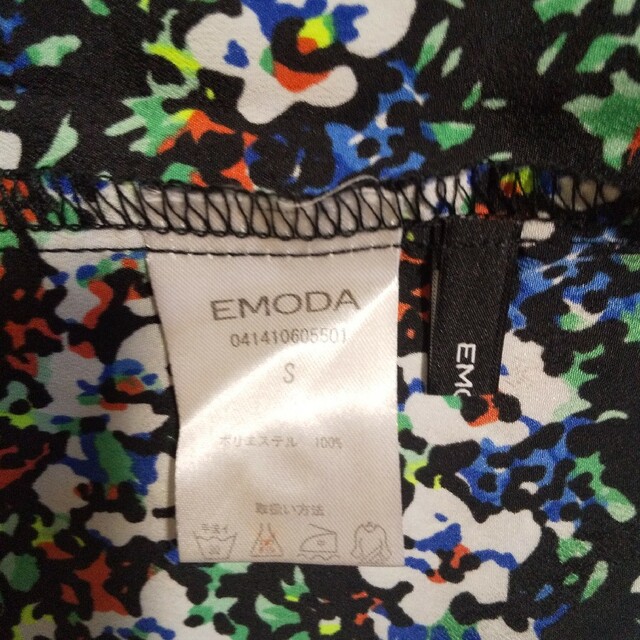 EMODA(エモダ)の【最終値下げ】EMODA 花柄トップス レディースのトップス(カットソー(半袖/袖なし))の商品写真