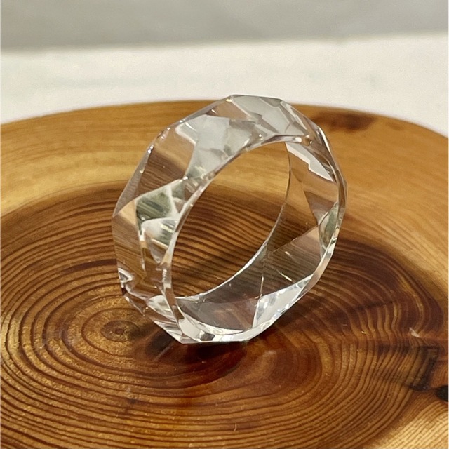 厳選　ガネッシュヒマール産ヒマラヤ水晶　くりぬきリング14号　手作り　カット レディースのアクセサリー(リング(指輪))の商品写真