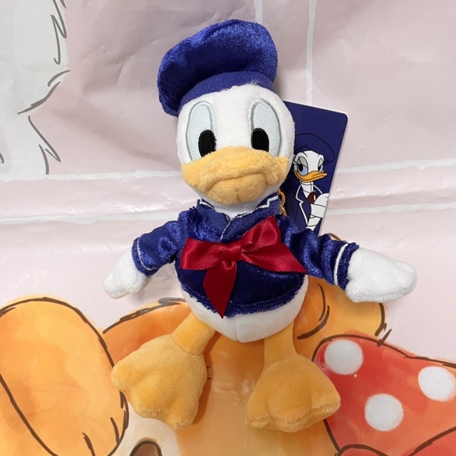 Disney(ディズニー)の<新品>ドナルド ぬいぐるみキーチェーン ディズニーストア エンタメ/ホビーのおもちゃ/ぬいぐるみ(キャラクターグッズ)の商品写真