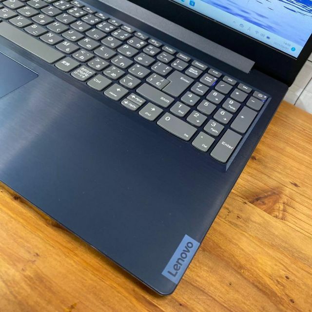 驚きの値段で】 レノボ アビスブル-☘NVMeSSD256GB メモリ12GB