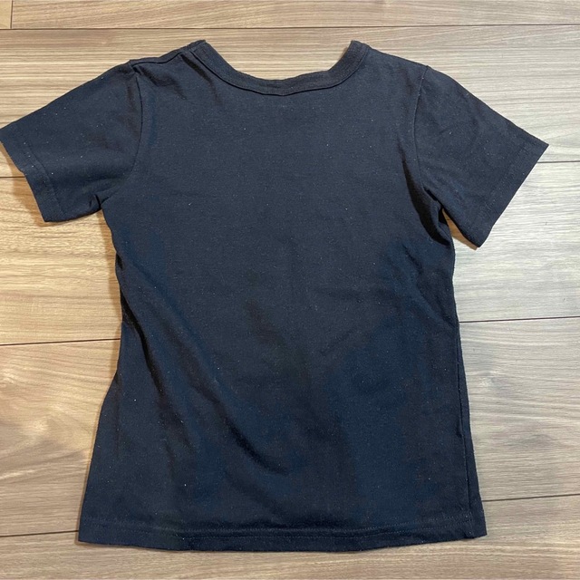 キッズ半袖Tシャツ　120サイズ　黒色:ロゴ キッズ/ベビー/マタニティのキッズ服男の子用(90cm~)(Tシャツ/カットソー)の商品写真