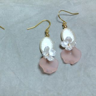 フックピアス（パール×ピンク）(ピアス)