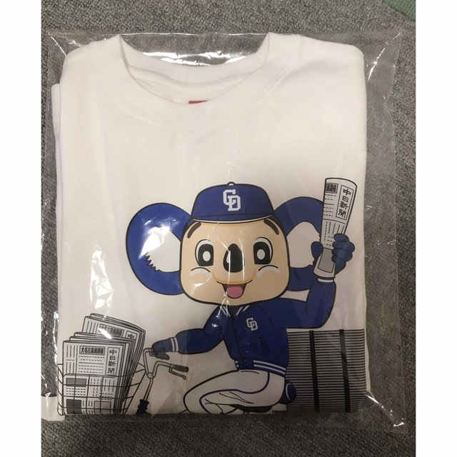 BEAMS(ビームス)の中日新聞×BEAMS　ドアラ新聞Ｔシャツ スポーツ/アウトドアの野球(応援グッズ)の商品写真