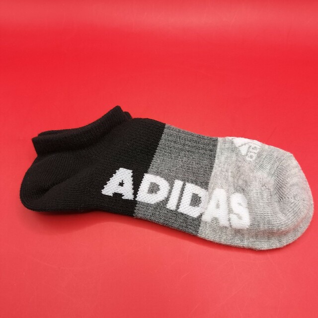 adidas(アディダス)の◆アディダス　靴下 3足セット（２１〜２３cm) 　◆新品・送料無料・匿名配送 レディースのレッグウェア(ソックス)の商品写真