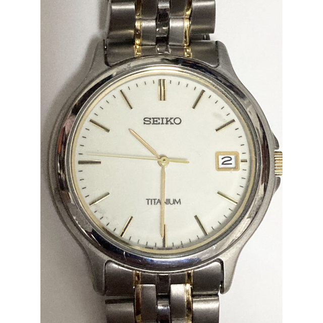 SEIKO クオーツ メンズ腕時計 チタン製