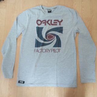 オークリー(Oakley)のオークリー　ロングTシャツ(Tシャツ/カットソー(七分/長袖))