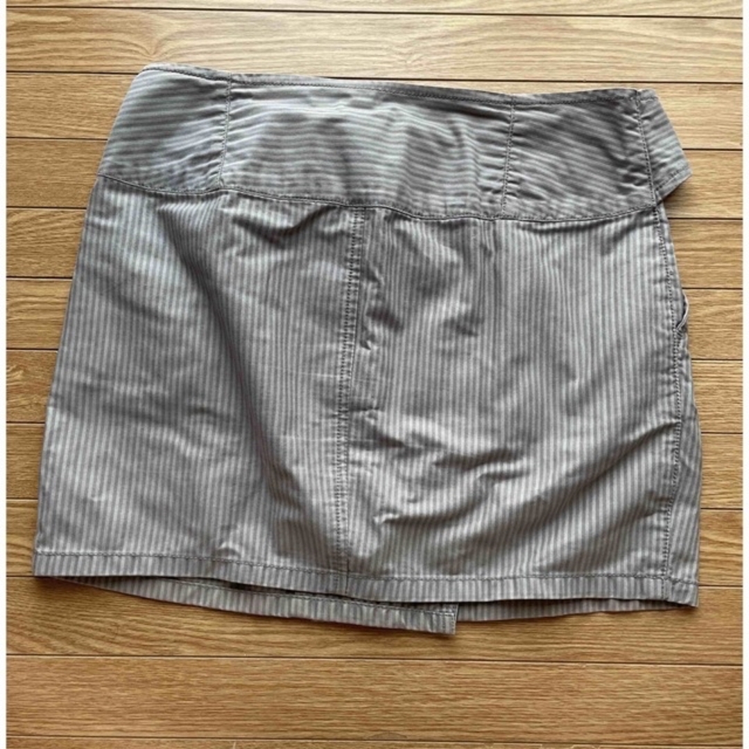 ARMANI EXCHANGE(アルマーニエクスチェンジ)のARMANI EXCHANGE   ミニスカート レディースのスカート(ミニスカート)の商品写真