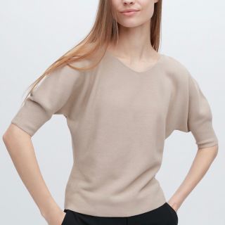 ユニクロ(UNIQLO)の3Dコットンボリュームスリーブセーター（五分袖）(カットソー(半袖/袖なし))