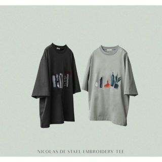 オーラリー(AURALEE)のLIDNM ニコラ･ド･スタール embroidery Tee(Tシャツ/カットソー(半袖/袖なし))