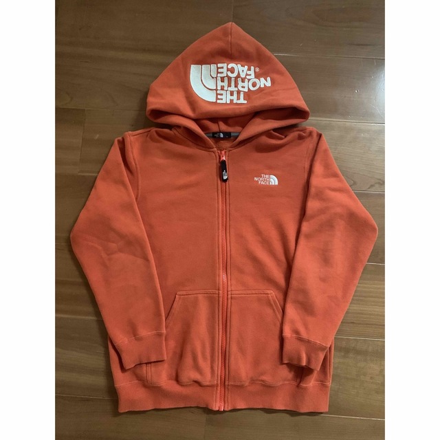 THE NORTH FACE(ザノースフェイス)のノースフェイス　パーカー　150センチ キッズ/ベビー/マタニティのキッズ服男の子用(90cm~)(ジャケット/上着)の商品写真