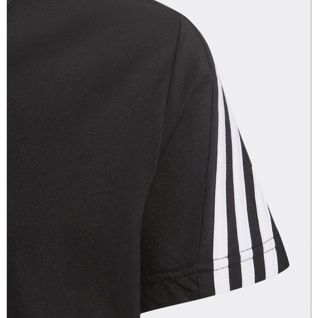 adidas(アディダス)の新品未使用フューチャーアイコンスリーストライプス 半袖Tシャツ スポーツ/アウトドアのトレーニング/エクササイズ(トレーニング用品)の商品写真