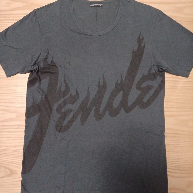 LAD MUSICIAN(ラッドミュージシャン)の【即日発送】美品。LAD MUSICIAN プリント半袖カットソー FENDER メンズのトップス(Tシャツ/カットソー(半袖/袖なし))の商品写真