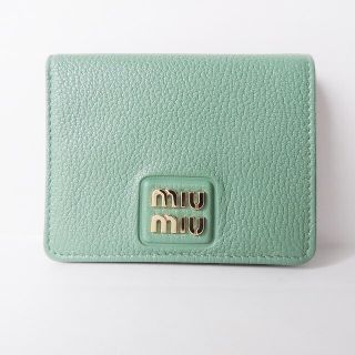 ミュウミュウ(miumiu)のミュウミュウ 2つ折り財布美品  - グリーン(財布)