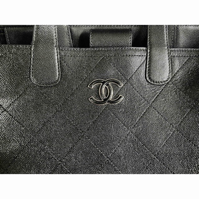 CHANEL(シャネル)のCHANEL シャネル　ラージ　トートバッグ　ショッピングバッグ レディースのバッグ(トートバッグ)の商品写真