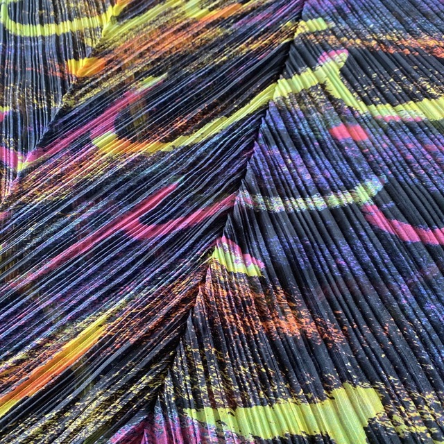 PLEATS PLEASE ISSEY MIYAKE - プリーツプリーズ JUMP & TURN スカーフ